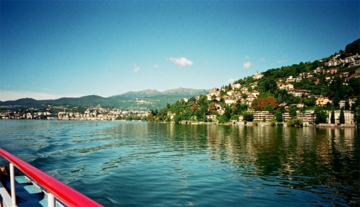بحيرة لوجانو