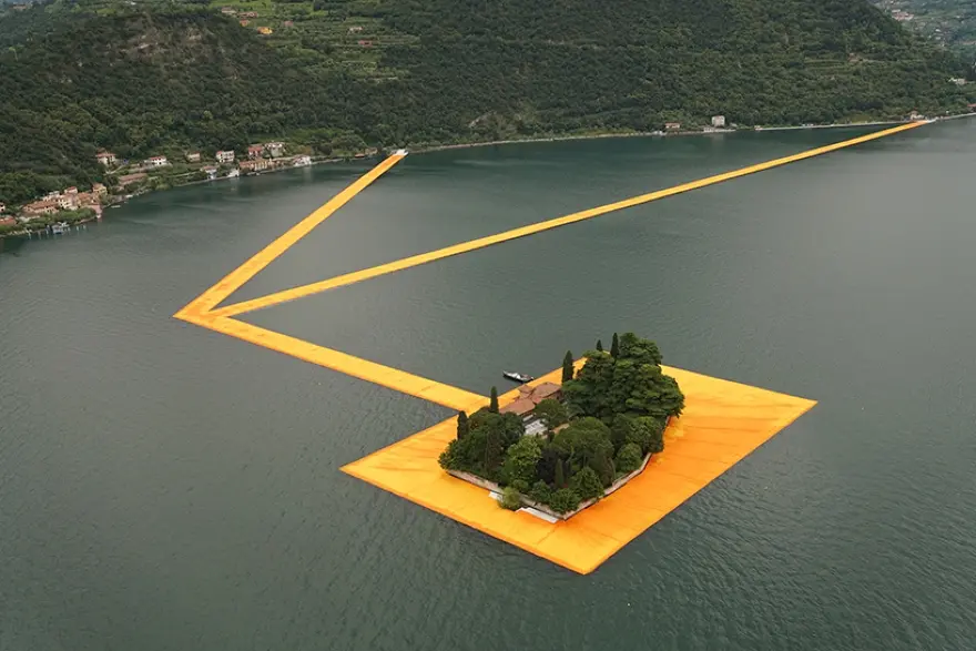 Christo-Floating-Piers-01